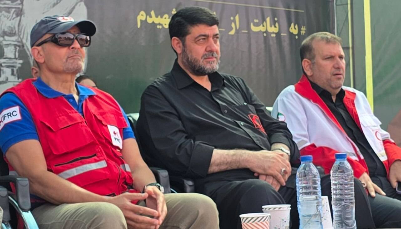 آغاز عملیات امدادی اربعین با تجدید میثاق با آرمانهای امام(ره) آغاز عملیات امدادی اربعین با تجدید میثاق با آرمانهای امام(ره)
