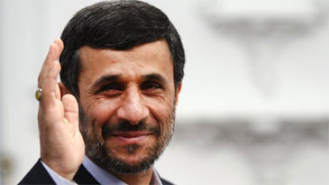 دعوت احمدی‌نژاد از اندیشمندان جهان برای تبیین پشت پرده حوادث فرانسه