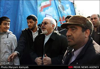 حضور محمدجواد ظریف در راهپیمایی 22بهمن