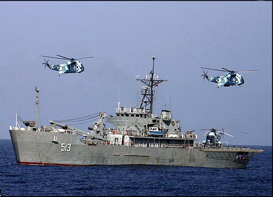 ناوگروه سی و یکم نیروی دریایی ارتش در بوشهر پهلو می‌گیرد