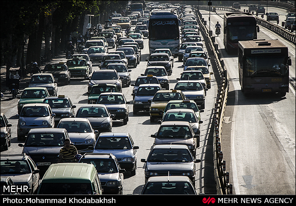 ترافیک سنگین در خیابان حافظ/ تمهیدات ترافیکی پلیس در مراسم تشییع مرتضی پاشایی