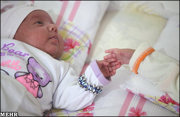 ختنه نوزاد در بیمارستان نجمیه