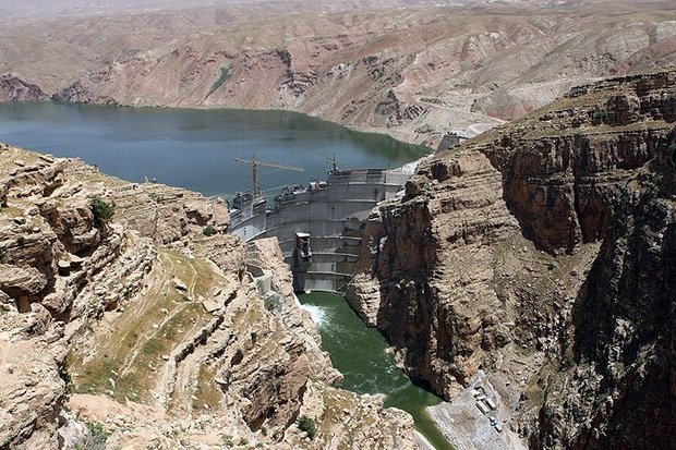 آب سیمره از کنار بیکاری بدره می‌گذرد/ کشاورزی شهرستان همچنان بر مدار دیم می‌چرخد