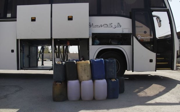 حقوق مسافران سیستان و بلوچستان در باک قاچاقچیان سوخت/حکایت نفت کش های مسافری 