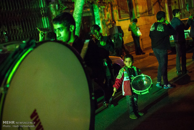 همنوا با عزاداران حسینی