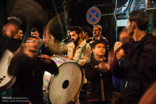 همنوا با عزاداران حسینی