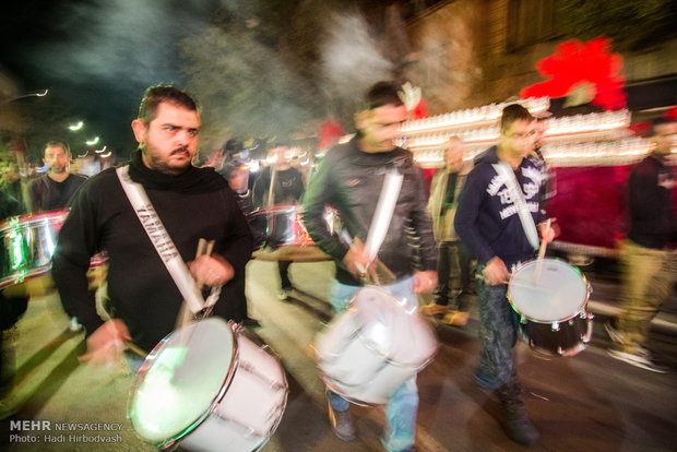 همنوا با عزاداران حسینی