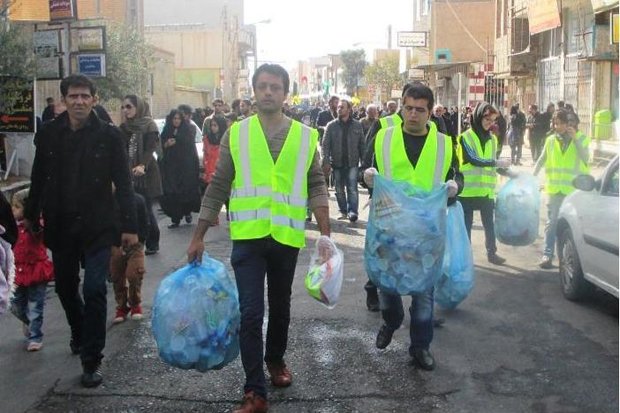 مسیر هیئات عزادر شهرستان گرمسار توسط جمعیت دوستداران محیط زیست پاکسازی شد