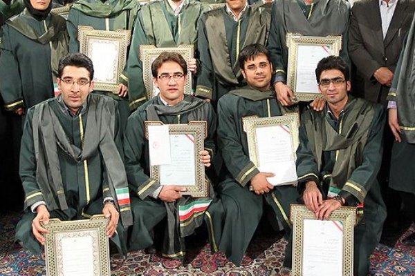 8 بهمن آخرین فرصت ثبت نام دانشجوی نمونه در دانشگاه علم و صنعت 