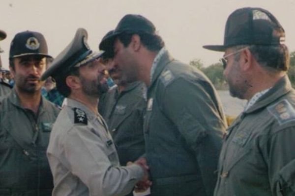 روزی که با صیاد شاخ به شاخ شدم/  فانتوم در برابر هلی‌کوپتر!