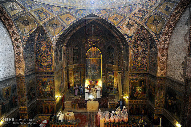 مراسم تعمید حضرت مسیح(ع) در کلیسای بیت اللحم اصفهان