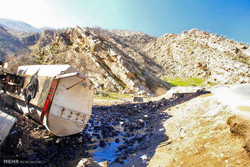 تکرار حادثه برای نفت‌کش‌ها در لرستان/ گازوئیل خاک منطقه را آلوده کرد