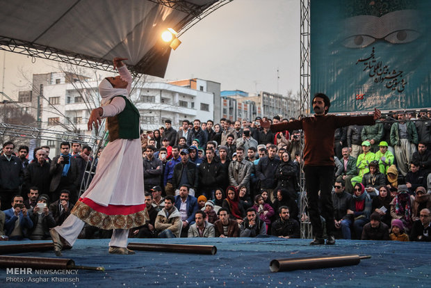 سی و سومین جشنواره بین المللی تئاتر فجر