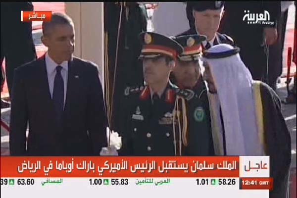 فیلم/ حرکت عجیب پادشاه جدید عربستان در مراسم استقبال از اوباما