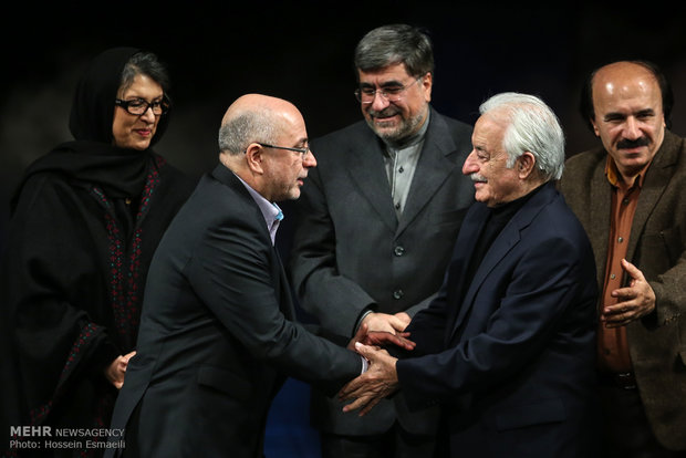 آئین اختتامیه سی و سومین جشنواره بین‌المللی تئاتر