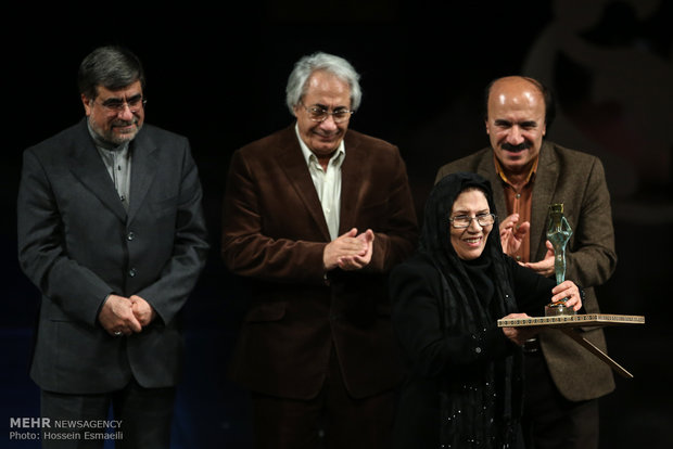 آئین اختتامیه سی و سومین جشنواره بین‌المللی تئاتر