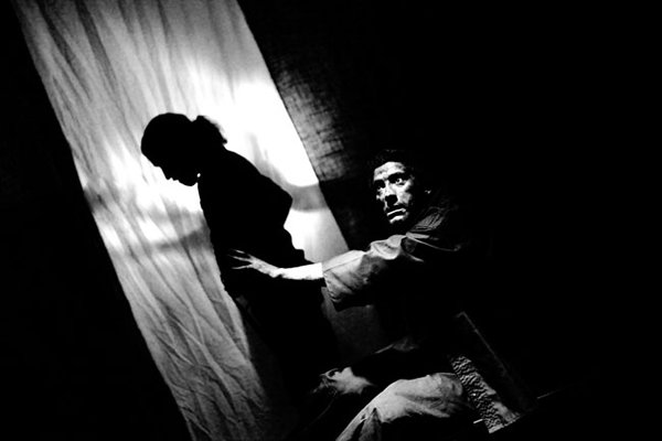بهرام ریحانی برای مقاومتش تشویق شد/ شکست سرطان با سلاح تئاتر
