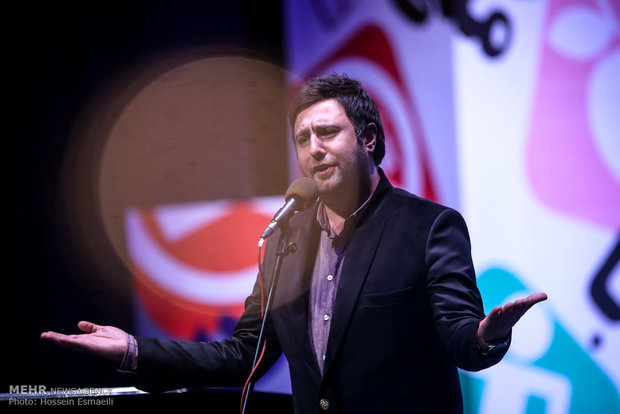 محمد علیزاده خواننده در همایش ملی مبارزه با سرطان