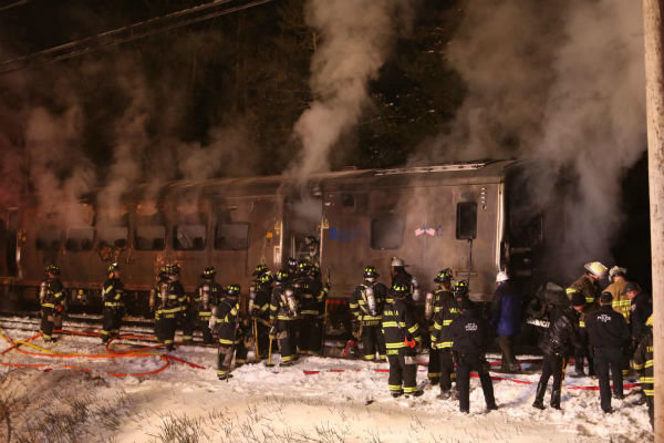 فیلم/ تصادف قطار در آمریکا 20 کشته و زخمی برجا گذاشت