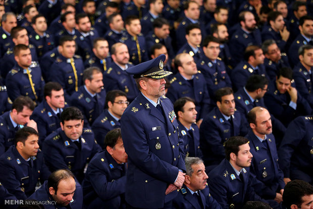 دیدارکارکنان و فرماندهان نیروی هوایی با فرمانده کل قوا