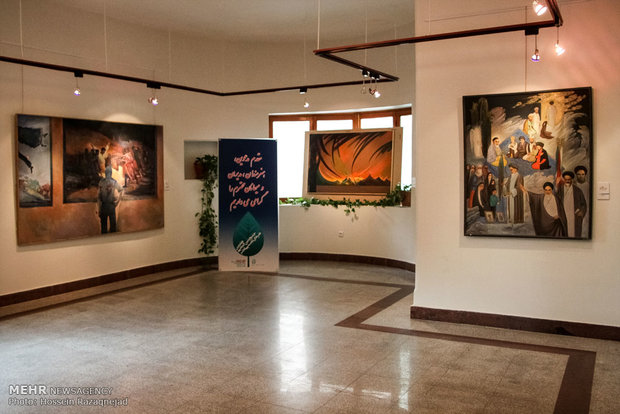 نمایشگاه آثار هفتمین جشنواره تجسمی فجر در پنج استان