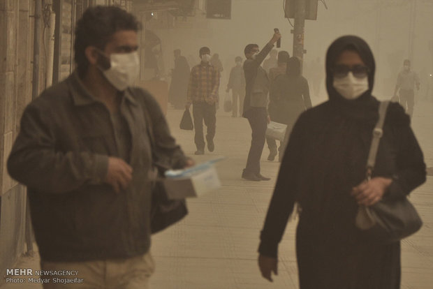 ریزگردها همانند سونامی هزاران خوزستانی را روانه بیمارستان کرد