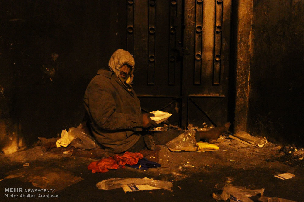 نَم زمین؛ سوغات سرما برای کارتنخوابها 2 پایگاه خبری ججین پایگاه خبر ججین