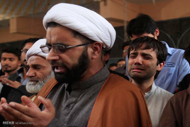 پاکستان میں عید الفطر مذہبی جوش وجذبے کے ساتھ منائی جارہی ہے