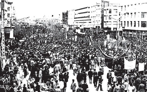 زلزلهای که باعث نابودی رژیم پهلوی شد