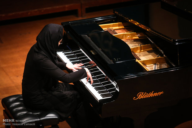 اجرای تکنوازی پیانو در تالار رودکی