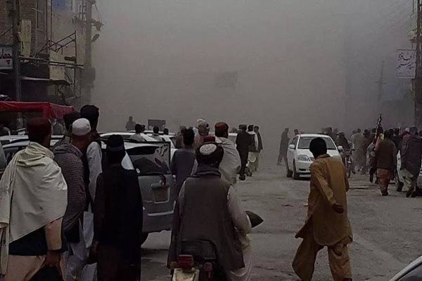 Pakistan'da bombalı saldırı: 5 ölü, 20 yaralı
 Pakistan'da bombalı saldırı: 5 ölü, 20 yaralı