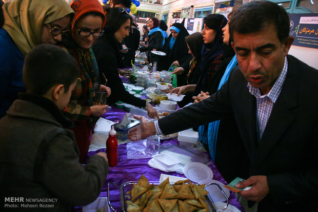 جشنواره غذاهای سنتی ایران