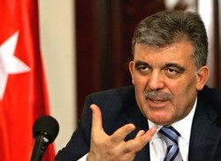عبدالله گل:ترکیه کشوری نیست که در آن کودتا به پیروزی برسد