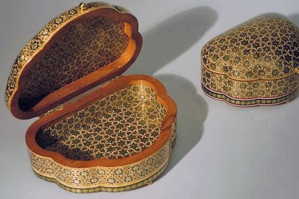 بازار خاتم شیراز نفس های آخر را می کشد؛ هنری محروم از بازارهای خارجی