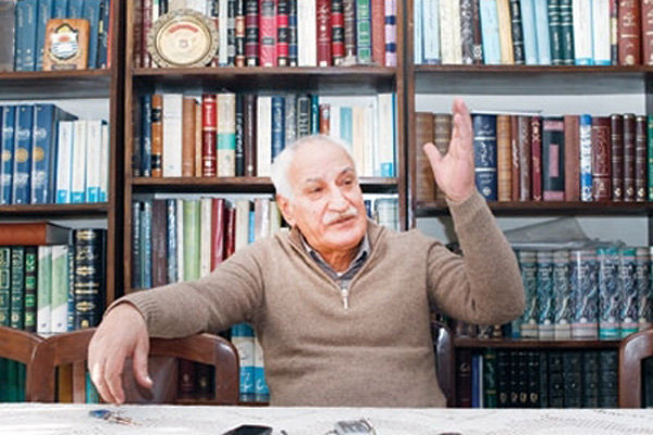 دهه ۷۰ را یکتنه به کار دانشنامه ادب فارسی مشغول بود