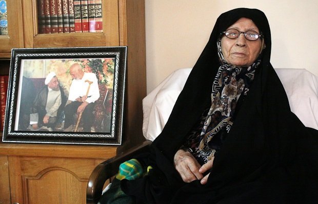 مادر رئیس جمهور درگذشت/ مراسم تشییع در سرخه سمنان