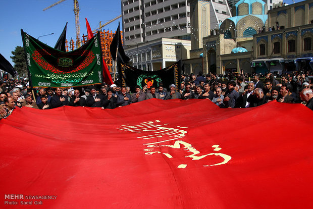  اجتماع عزاداران فاطمی در مشهد مقدس 