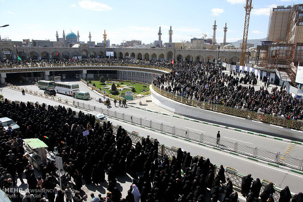  اجتماع عزاداران فاطمی در مشهد مقدس 