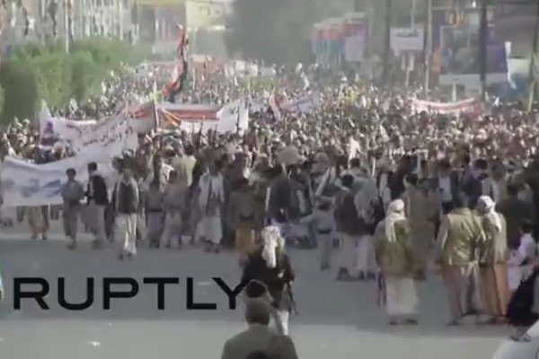 فیلم/ تظاهرات گسترده مردم یمن در اعتراض به جنایات عربستان سعودی