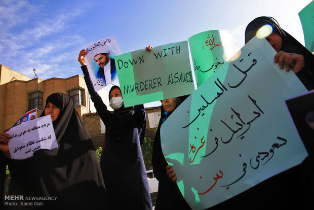 تجمع مردم مشهد در اعتراض به جنایات عربستان در یمن