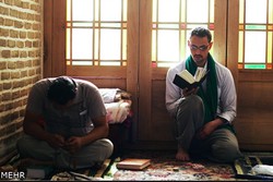 ایستگاه های مطالعه کتاب ویژه معتکفان در مساجد برپا می شود