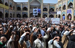 طلاب حوزه های علمیه مشهد جنایات آل سعود در یمن را محکوم کردند