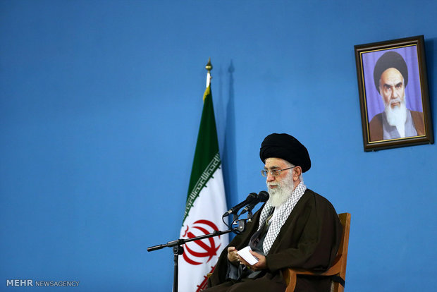 مسئولان نظام و سفرای کشورهای اسلامی با رهبر انقلاب دیدار می‌کنند