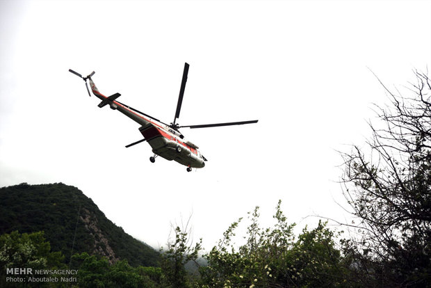 اعزام بالگرد و پهپاد برای خاموش کردن آتش در منطقه کوه‌سیاه دشتی
