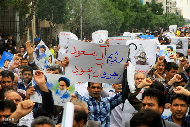 راهپیمائی نمازگزاران مشهد در حمایت از مردم مظلوم یمن