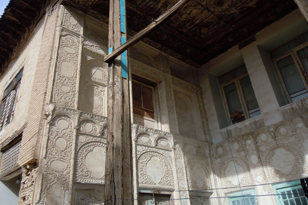 دو خانه تاریخی دیگر در حضور نیروهای یگان میراث شیراز تخریب شد!