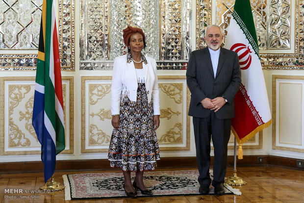 Iranian, S. African FMs 