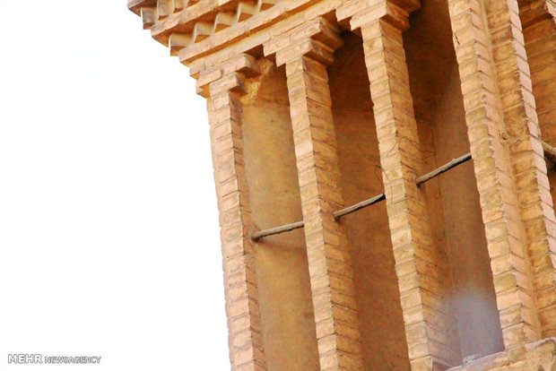 Emir Çakmak; tarihi kent Yezd'in sembolü