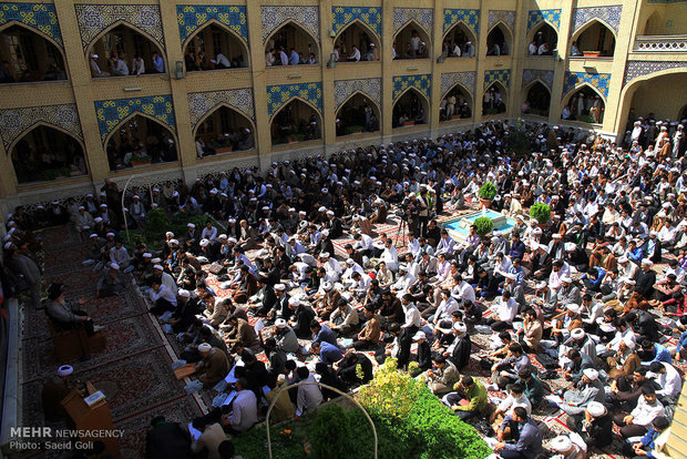تجمع طلاب و علما حوزه علمیه مشهد در اعتراض به صدور حکم اعدام شیخ النمر