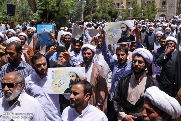 تجمع طلاب حوزه های علمیه قم در اعتراض به حکم اعدام شیخ نمر